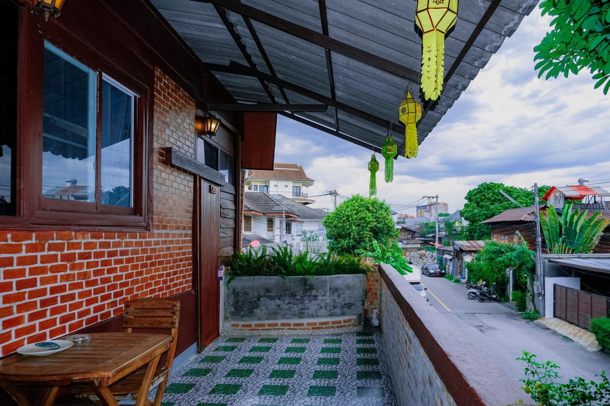 Boutique House Nipha Lägenhet Chiang Mai Exteriör bild