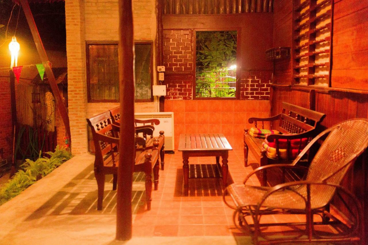 Boutique House Nipha Lägenhet Chiang Mai Exteriör bild