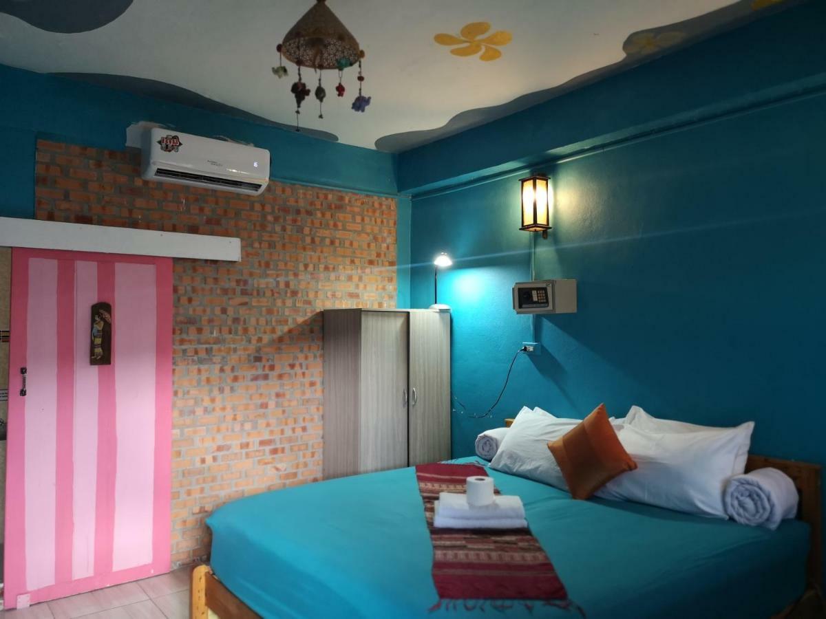 Boutique House Nipha Lägenhet Chiang Mai Exteriör bild